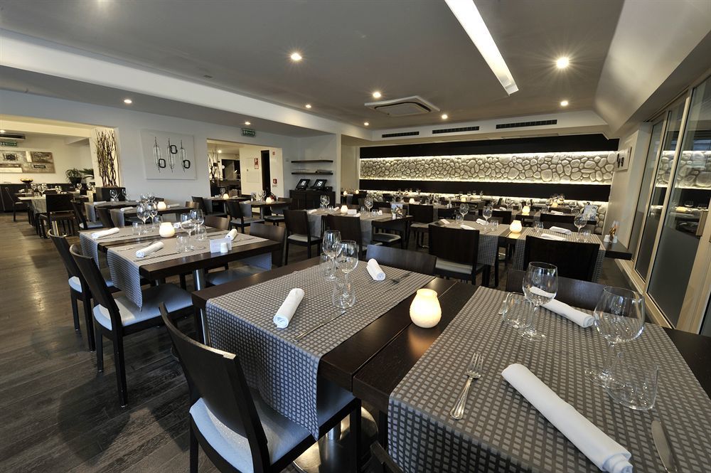 Bivius Hotel Restaurant Luxembourg Штрассен Экстерьер фото