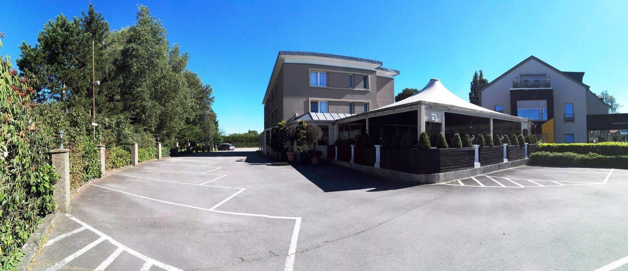 Bivius Hotel Restaurant Luxembourg Штрассен Экстерьер фото